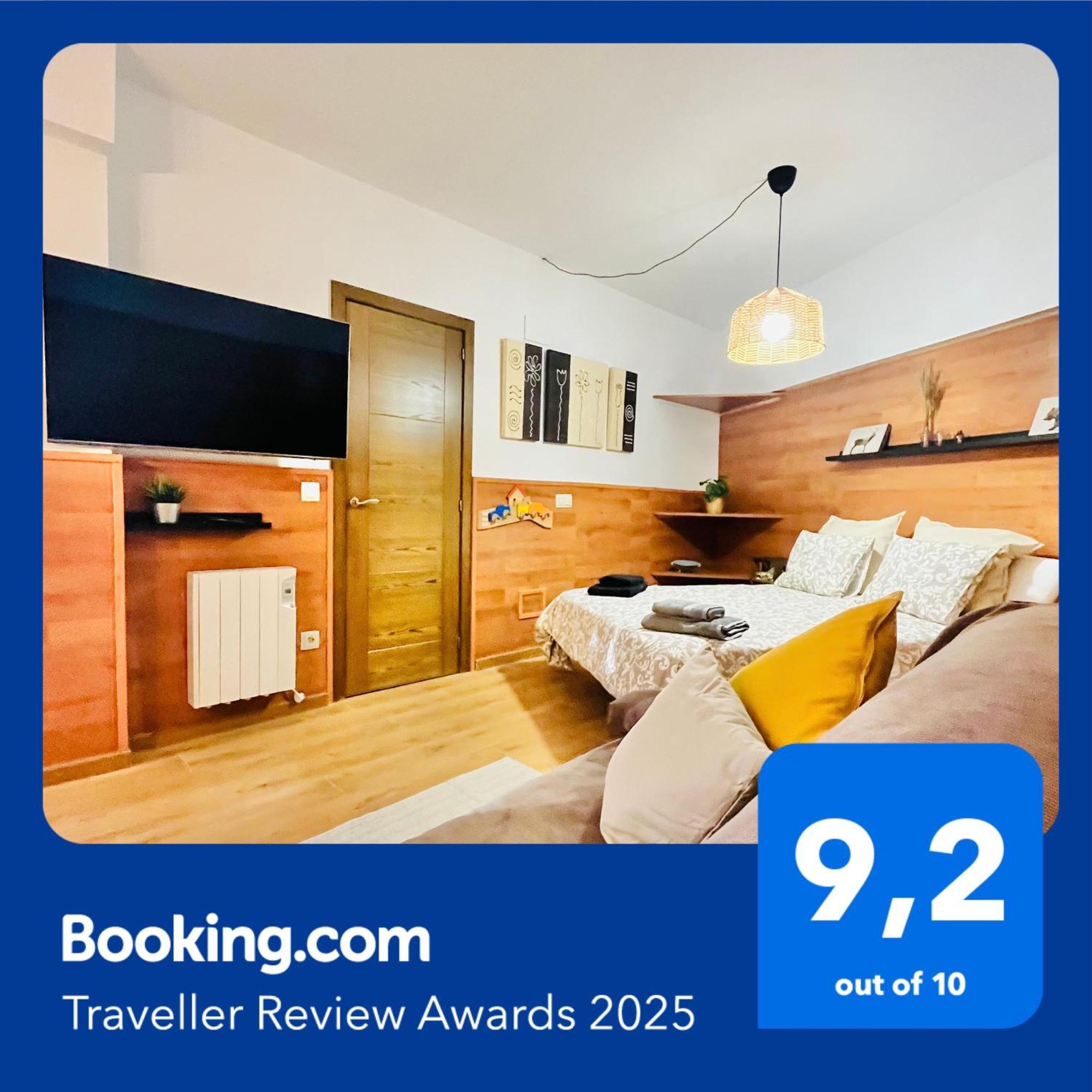 Nuevo Cosy Loft 4Pax Estavar 外观 照片